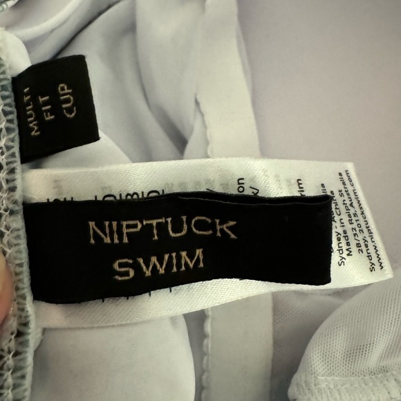 Nip Tuck Swim Twist Front One Piece Swimsuit Floral green sz 8 - Picture 9 of 12